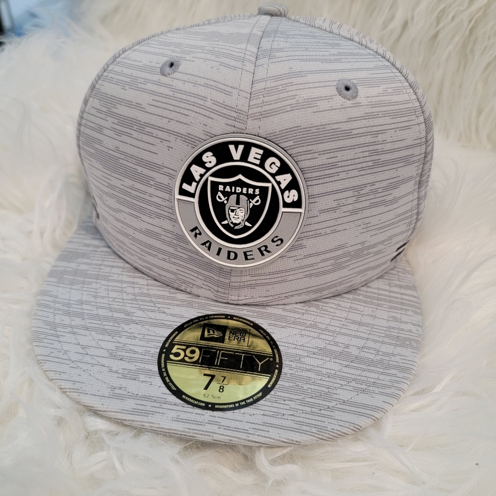 New Era Las Vegas Raiders Hat. 7 7/8 BNWT